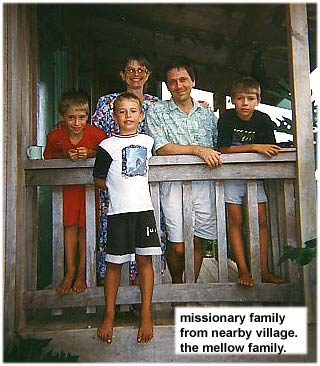 SOLOMON ISLANDS, 1999: image 41 from the original sesow.com press page